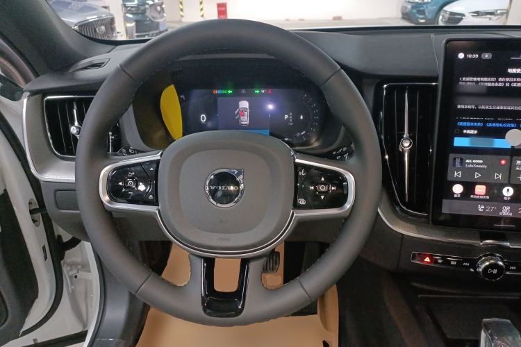 Used Volvo XC60 2026 B5 4x4 Smart Luxury Edition
