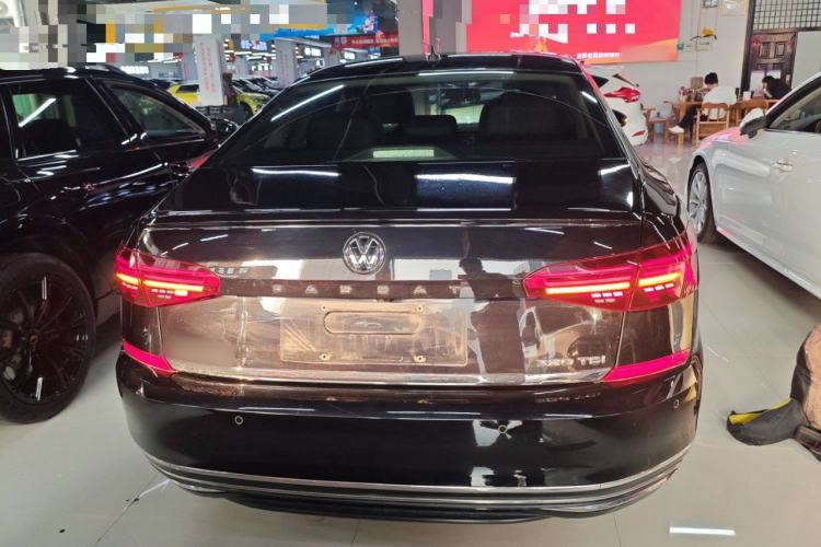 Used Volkswagen Passat 2019 380TSI Luxury Edition China VI Standard
