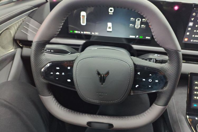 Used VOYAH PASSION 2024 PHEV Four-Wheel Drive Ultra-Long Range Flagship Model
