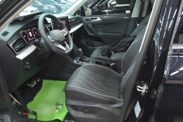 Used Volkswagen Tiguan L 2024 Outstanding Model 330TSI Automatic Two-Wheel Drive R-Line Dragon Glory Edition