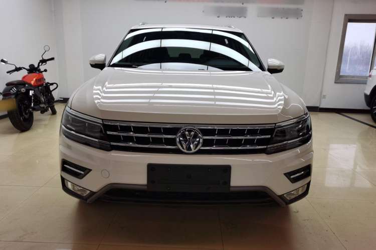 Used Volkswagen Tiguan L 2017 380TSI Automatic All-Wheel-Drive Luxury Edition
