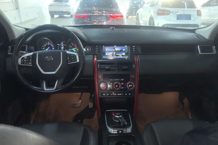 Used Land Rover Discovery Sport 2019 240 PS SE Dynamic Version China VI Standard
