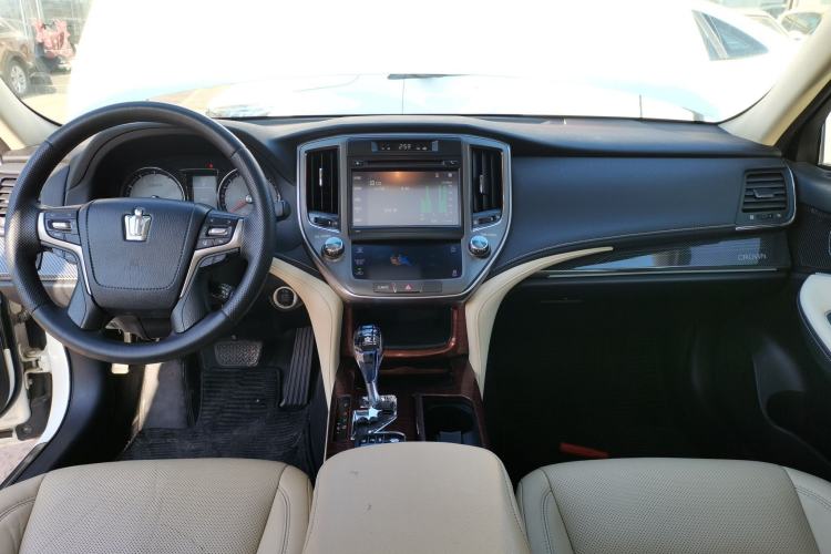 Used Toyota Crown 2015 2.0T Fashion Edition
