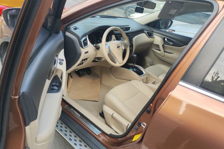 Used Nissan X-Trail 2014 2.0L CVT Fashion Edition 2WD
