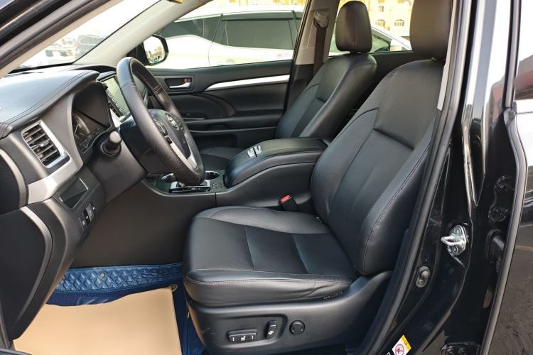 Used Toyota Highlander 2018 2.0T Four-Wheel Drive Luxury Version 7 Seats China VI Standard
