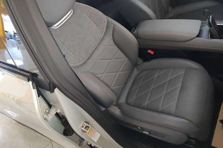 Used  S05 2024 510Max Pure Electric Version
