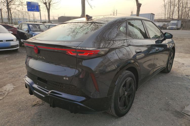 Used Volkswagen ID.UNYX 2024 Pro Long-Range Version
