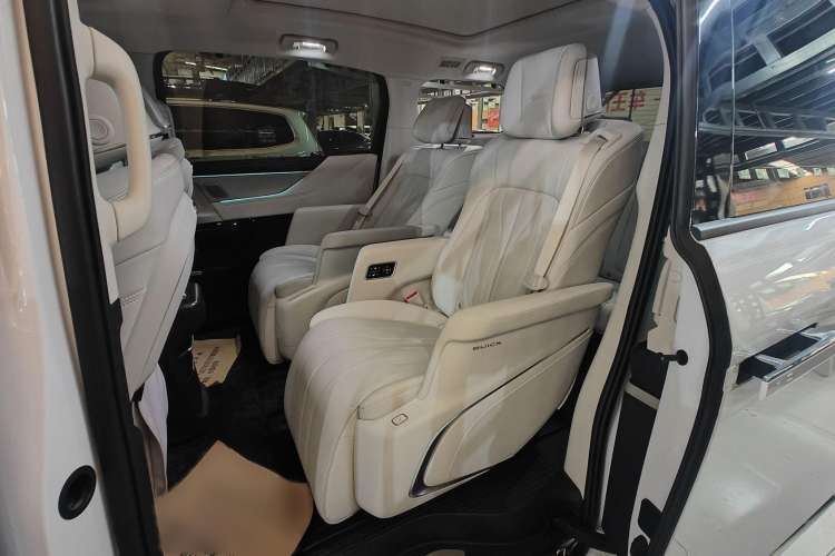 Used Buick GL8 New Energy 2024 Lu Zun Luxury Edition 7-Seater
