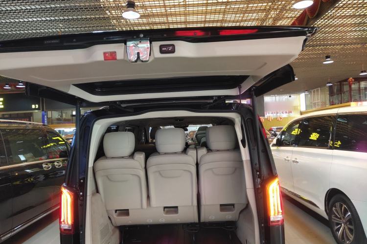Used Mercedes-Benz V-Class 2018 V 260 L Prestige Extended Version China VI
