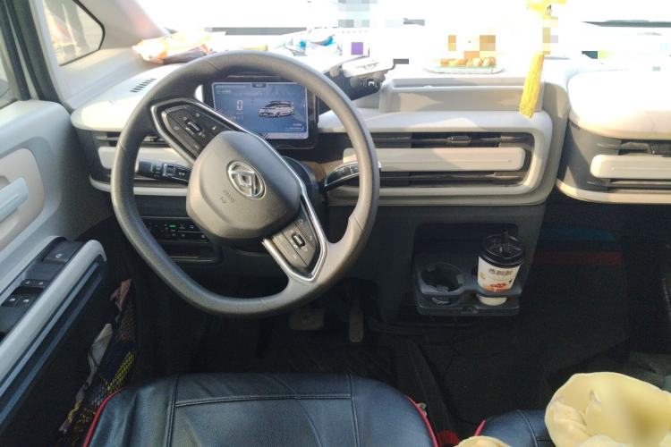 Used SAIC MAXUS Dana V1 2024 V1 Short Wheelbase Low-Roof Multi-Function Version (51 kWh)