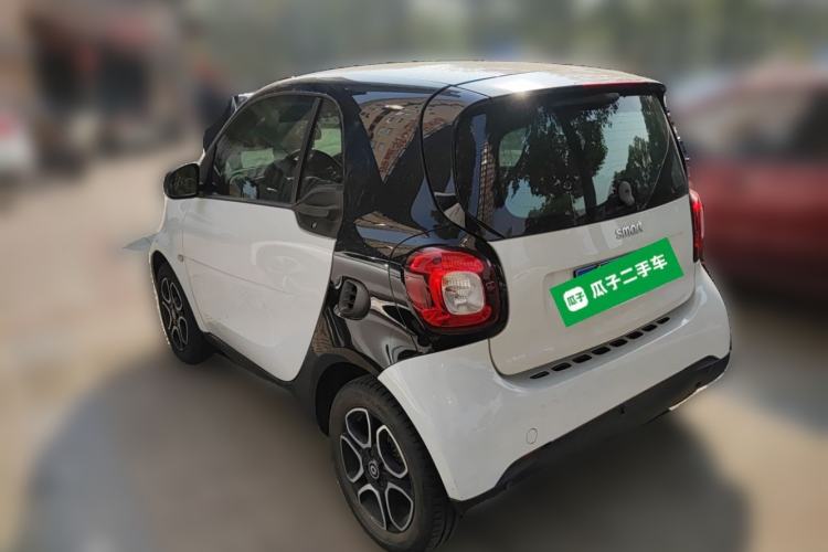Used  fortwo 2018 0.9T 66kW Hardtop Pioneer Edition China V Emission Standard
