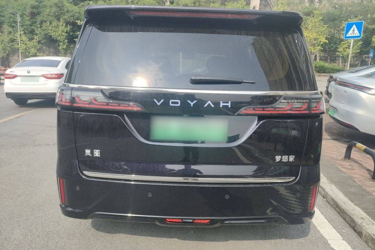 Used VOYAH Dream 2025 EV Four-Wheel Drive Flagship Kunpeng Edition
