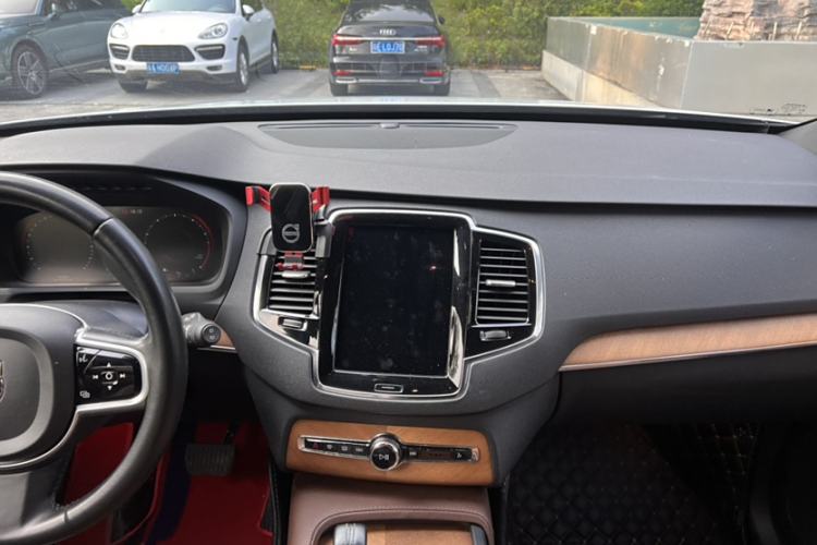 Used Volvo XC90 2021 B6 Zhiyi Luxury Edition 7-Seater
