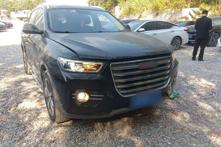 Used Haval H6 2017 Red Label 2.0T Automatic Two-Wheel Drive ZhiShang Model
