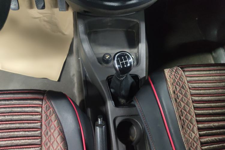 Used Wuling Hongguang 2015 1.5L S Base Model China IV
