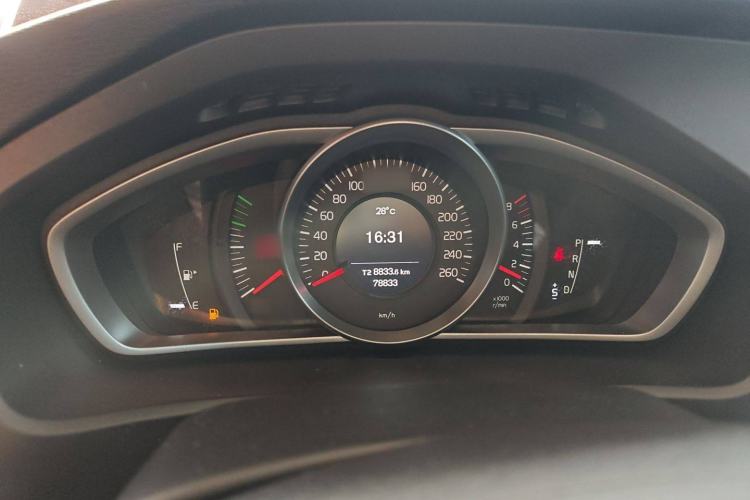 Used Volvo V40 2017 T3 Smart Edition