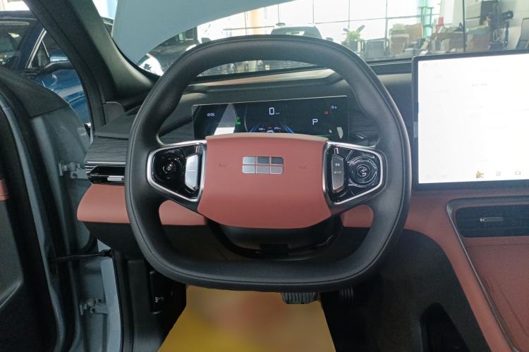 Used  L6 2025 EM-i 140km Long-Range Version
