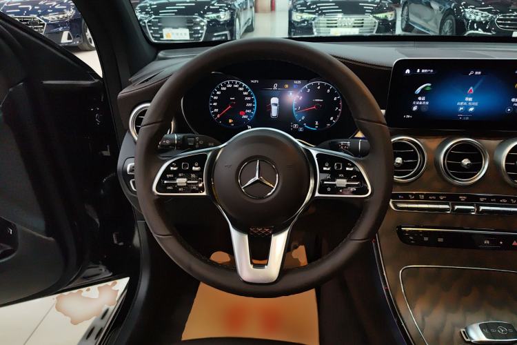 Used Mercedes-Benz GLC 2022 Refreshed GLC 300 L 4MATIC Dynamic Edition Prestige Version
