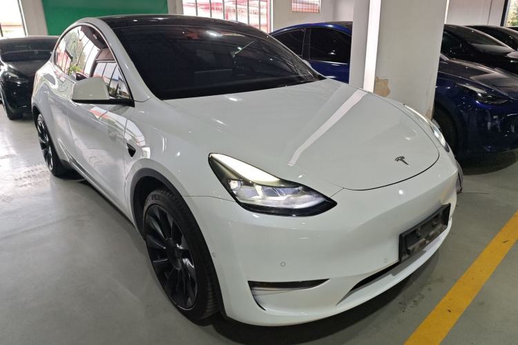 Used Tesla Model Y 2023 Long-Range All-Wheel-Drive Version

