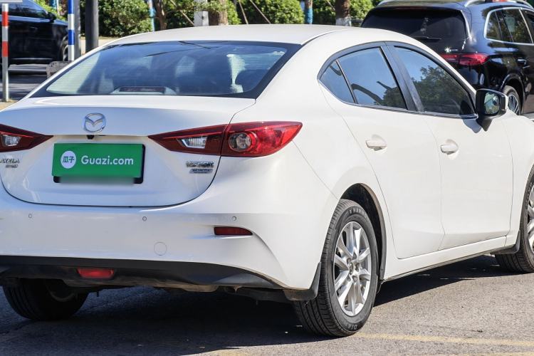 Used Mazda Mazda 3 Axela 2017 Sedan 1.5L Manual Comfort Model Emission Standard China V
