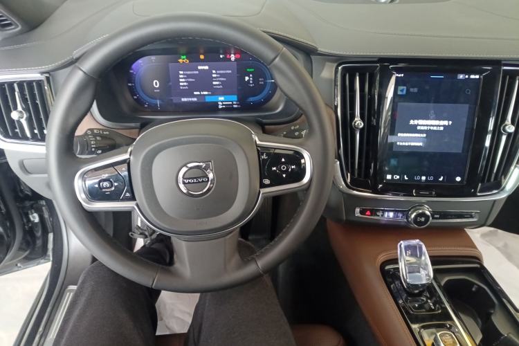 Used Volvo S90 New Energy 2024 Plug-in Hybrid Four-Wheel Drive Long-Range Luxury Smart Edition
