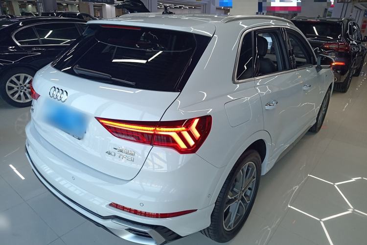 Used Audi Q3 2024 40 TFSI Fashion Dynamic Model
