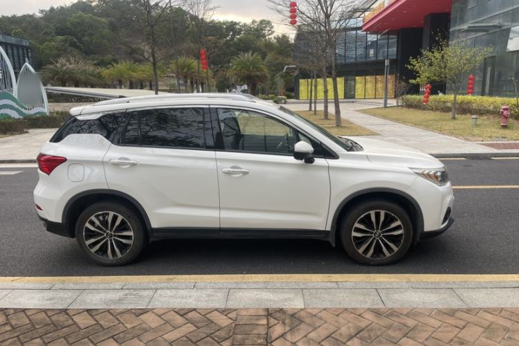 Used GAC Trumpchi GS4 2017 235T Automatic Two-Wheel Drive Luxury Smart Connectivity Version
