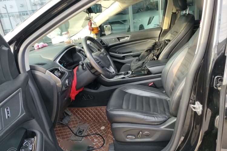 Used Ford Edge 2015 2.0T GTDi Two-Wheel-Drive High-Line Version