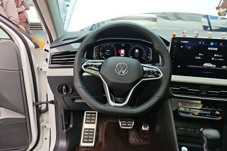 Used Volkswagen Tiguan L 2023 330TSI Automatic Two-Wheel Drive R-Line Enjoyment Edition
