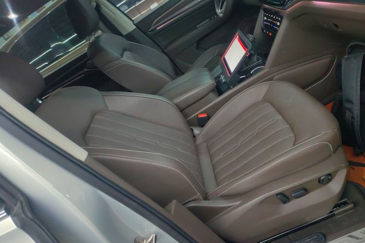 Used Volkswagen Viloran 2020 330TSI Luxury Edition
