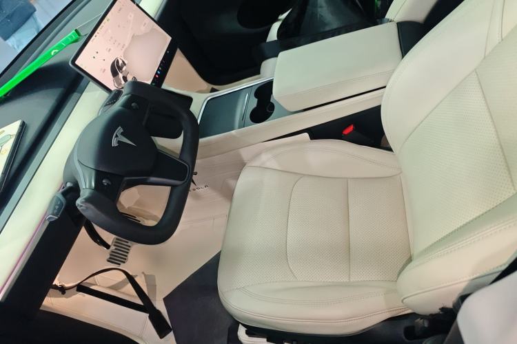 Used Tesla Model Y 2024 Rear-Wheel-Drive Version
