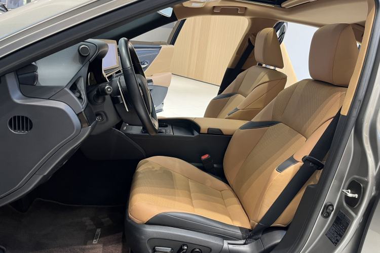 Used Lexus ES 2023 200 Excellence Edition