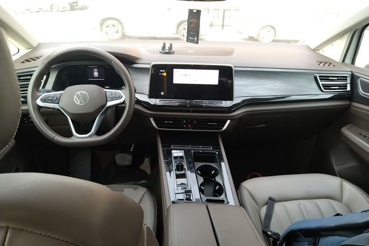 Used Volkswagen Viloran 2024 330TSI Luxury Edition