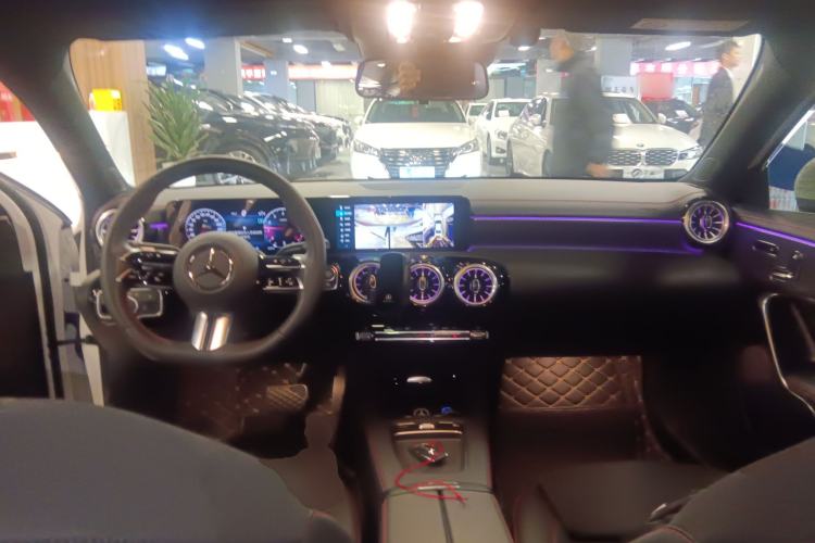 Used Mercedes-Benz A-Class 2024 Updated A 200 L Fashion Version
