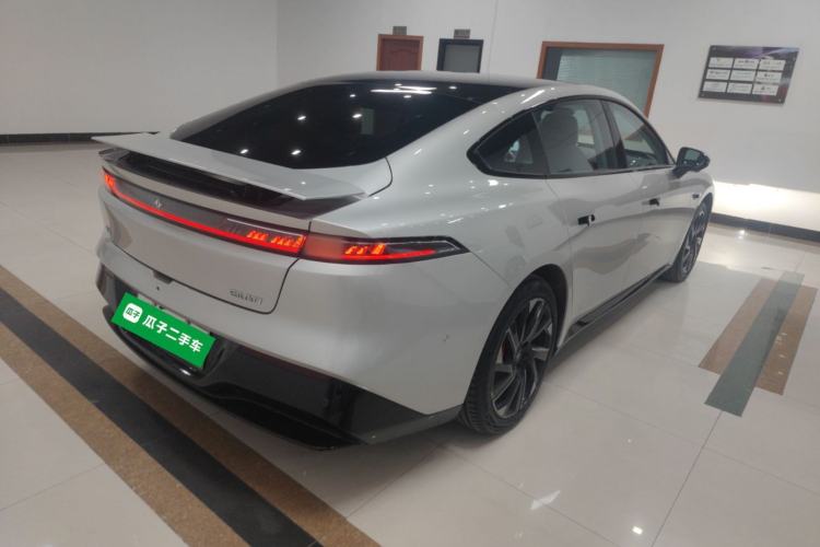 Used  eπ007 2024 540 All-Wheel Drive Pro Edition
