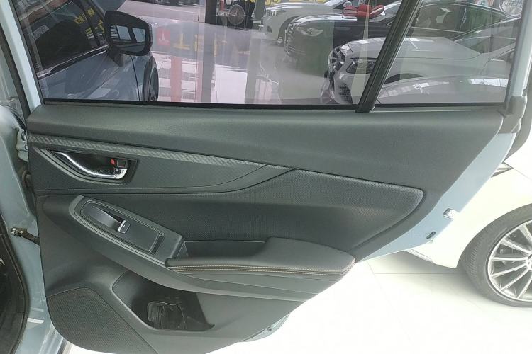 Used Subaru XV 2018 2.0i All-Wheel-Drive Luxury Edition with EyeSight
