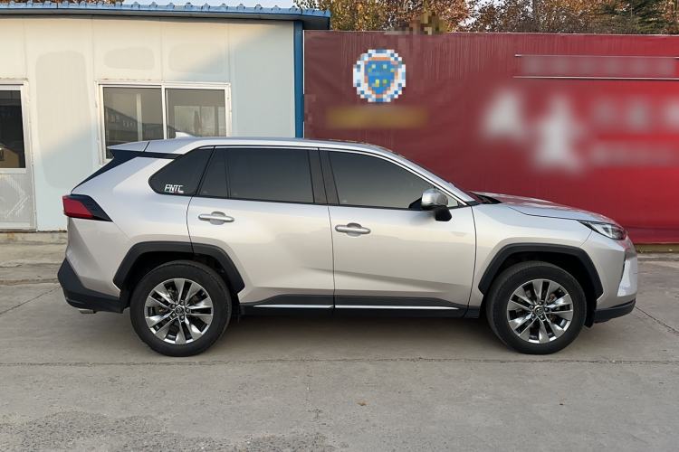 Used Toyota Wildlander 2021 2.0L CVT Two-Wheel Drive Luxury Edition
