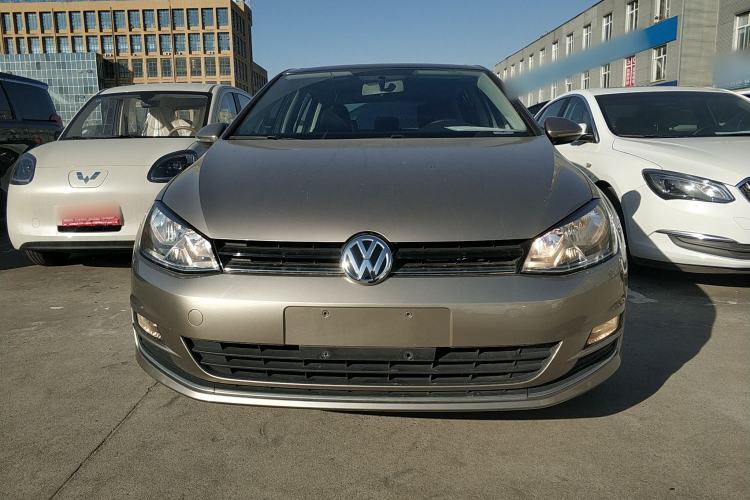 Used Volkswagen Golf 2016 230TSI Automatic Comfort Version
