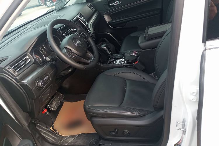 Used  Commander 2018 2.0T Two-Wheel Drive Enjoyment Version China VI Emission Standard
