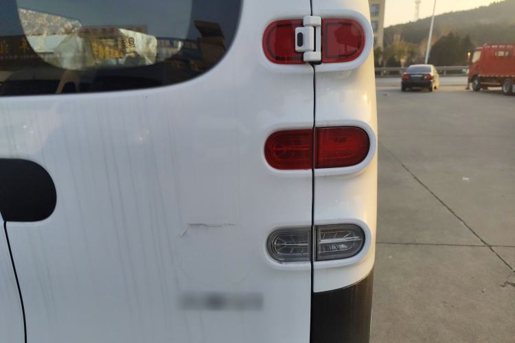 Used SAIC MAXUS Dana V1 
