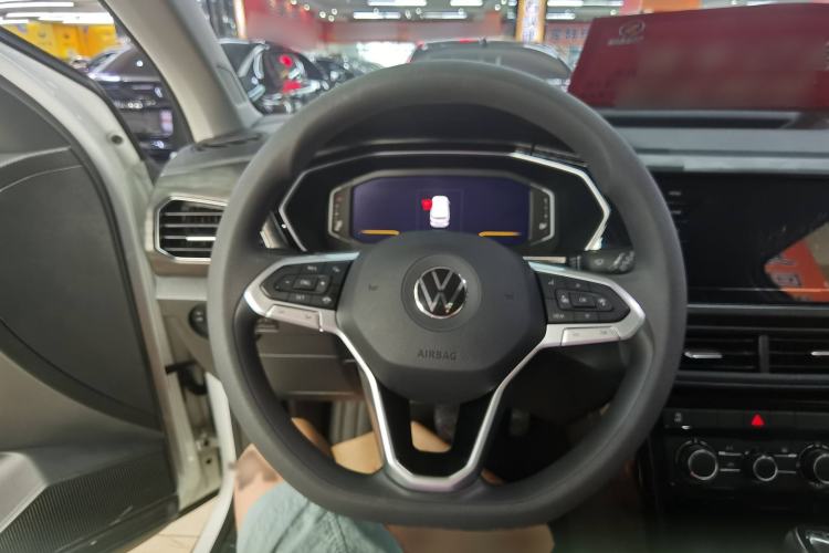 Used Volkswagen Tacqua 2020 1.5L Automatic Yue
