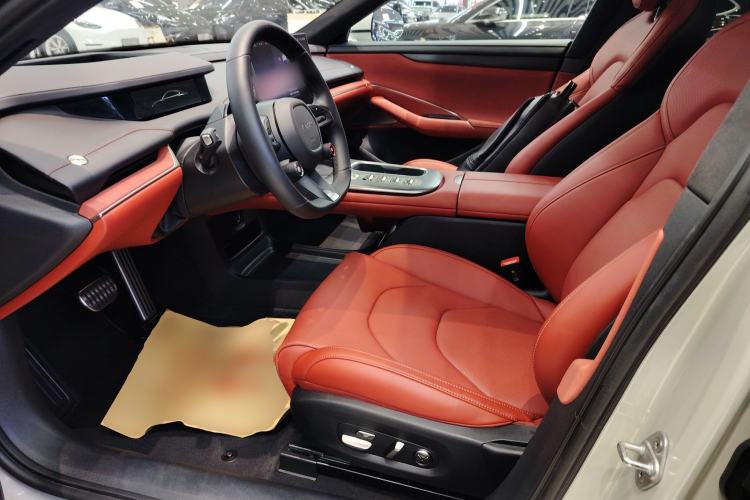 Used Xiaomi Auto SU7 2024 Four-Wheel Drive Ultra-Long Range Advanced Intelligent Driving Max Edition
