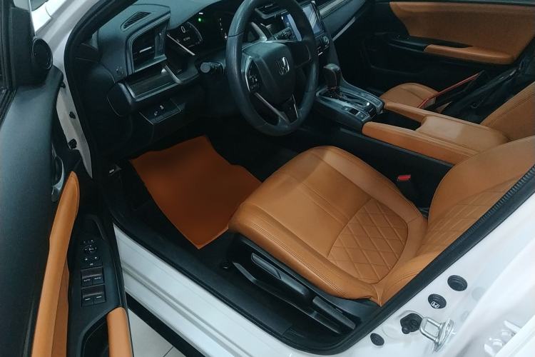 Used Honda Civic 2021 HATCHBACK 220TURBO CVT New Trendsetter
