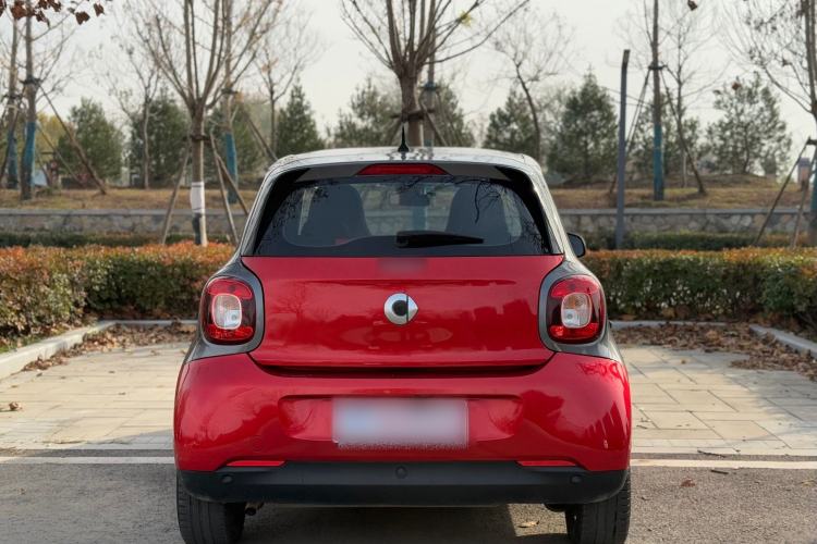 Used  forfour 2016 1.0L 52 kW Passion Edition
