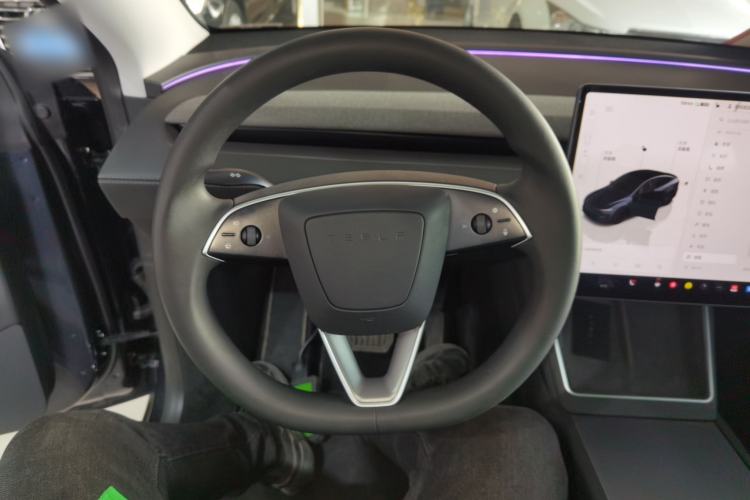 Used Tesla Model Y 2025 Rear-Wheel-Drive Version