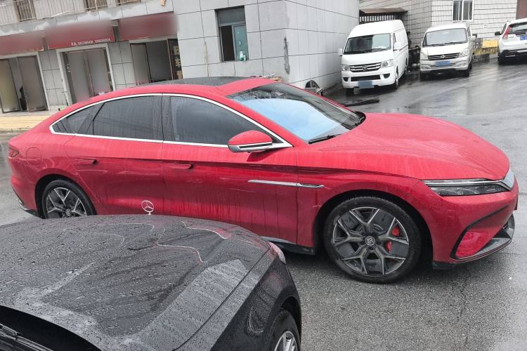 Used BYD Han 2022 EV Genesis Edition 715KM Front-Wheel-Drive Prestige Model
