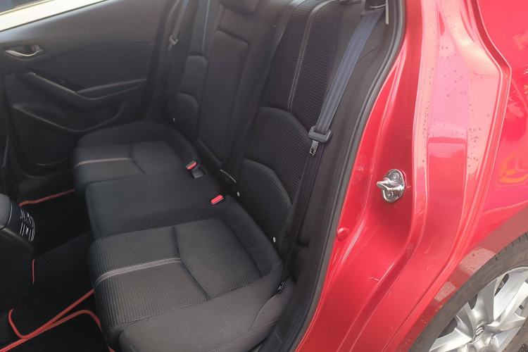 Used Mazda Mazda 3 Axela 2017 Sedan 1.5L Automatic Luxury Model China VI Standard
