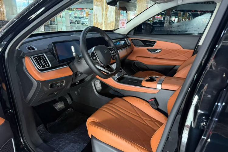 Used JETOUR Shanhai Shanhai L7 2024 1.5T 120km MAX 5-Seater
