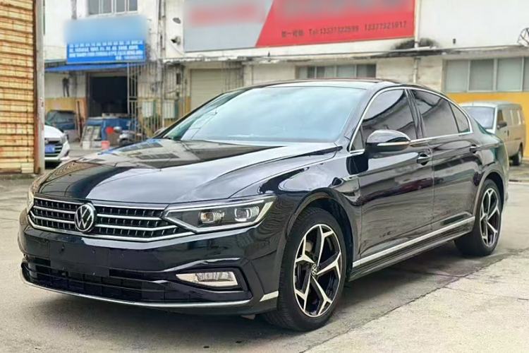 Used Volkswagen Magotan 2023 2 Million Units Limited Edition 330TSI DSG Leading Version
