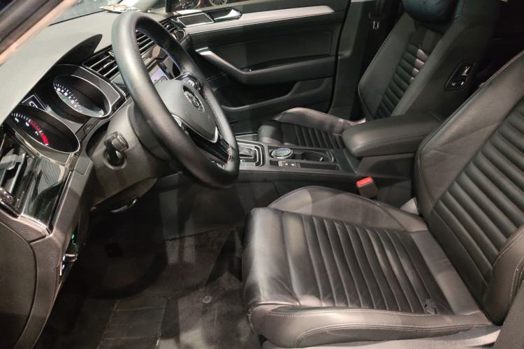 Used Volkswagen Magotan 2018 330TSI DSG Advanced Model
